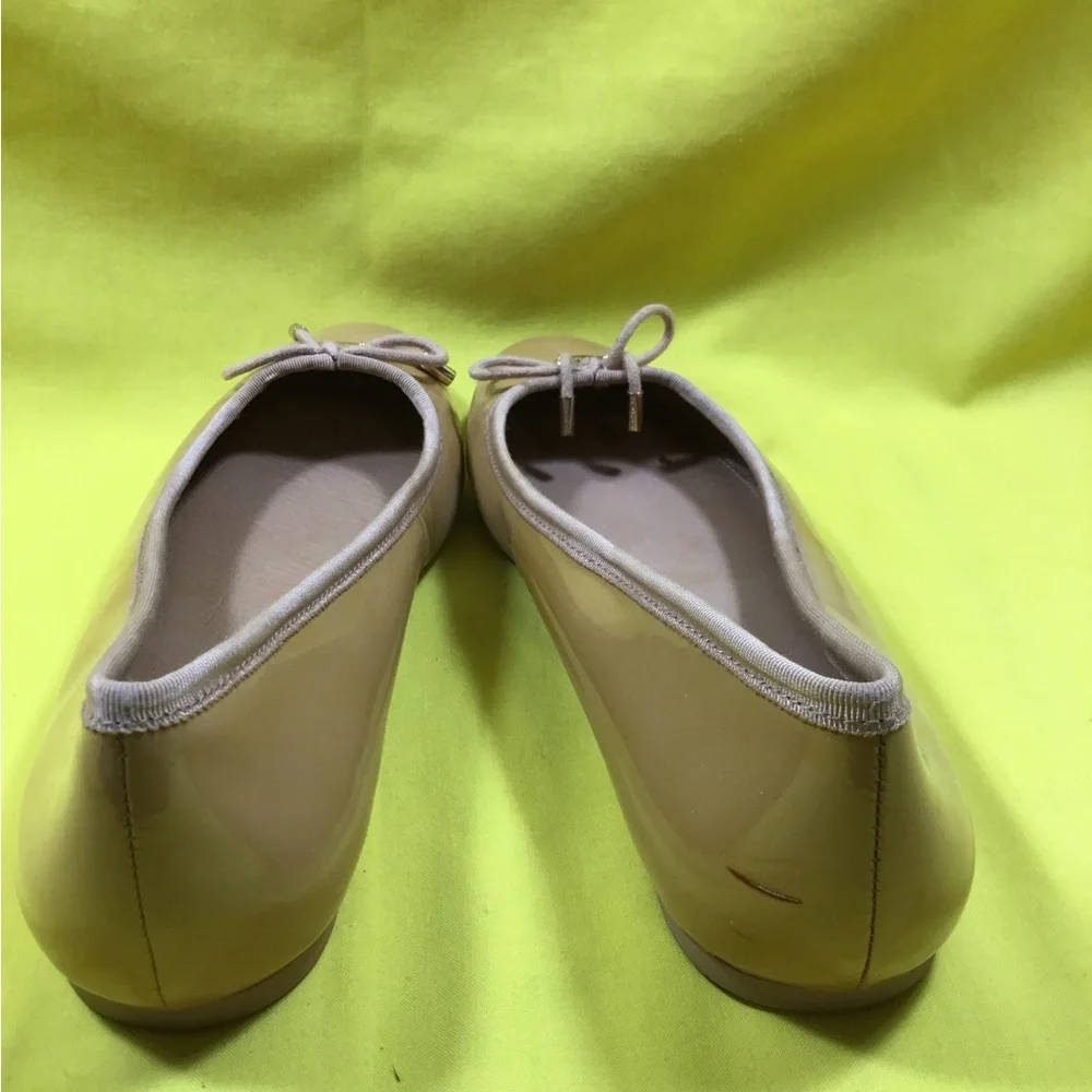 Coach Taupe Patent Leather Ballet Flats with Bow SZ 8